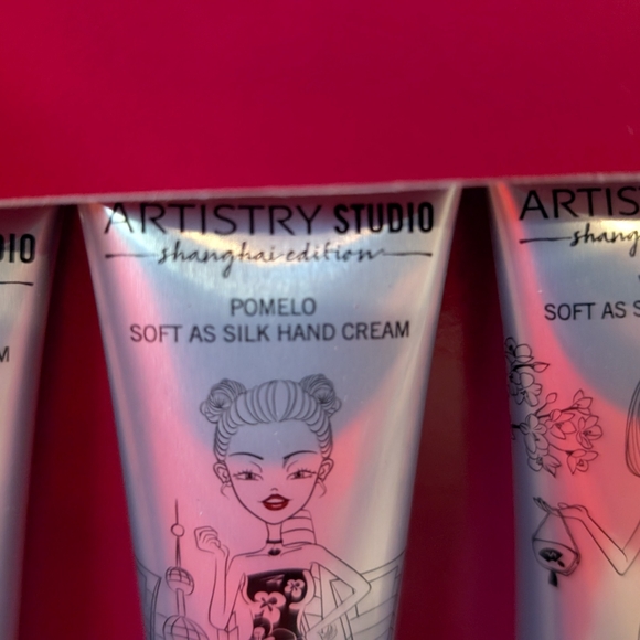 Artistry studio NWT hand lotion - Picture 6 of 8